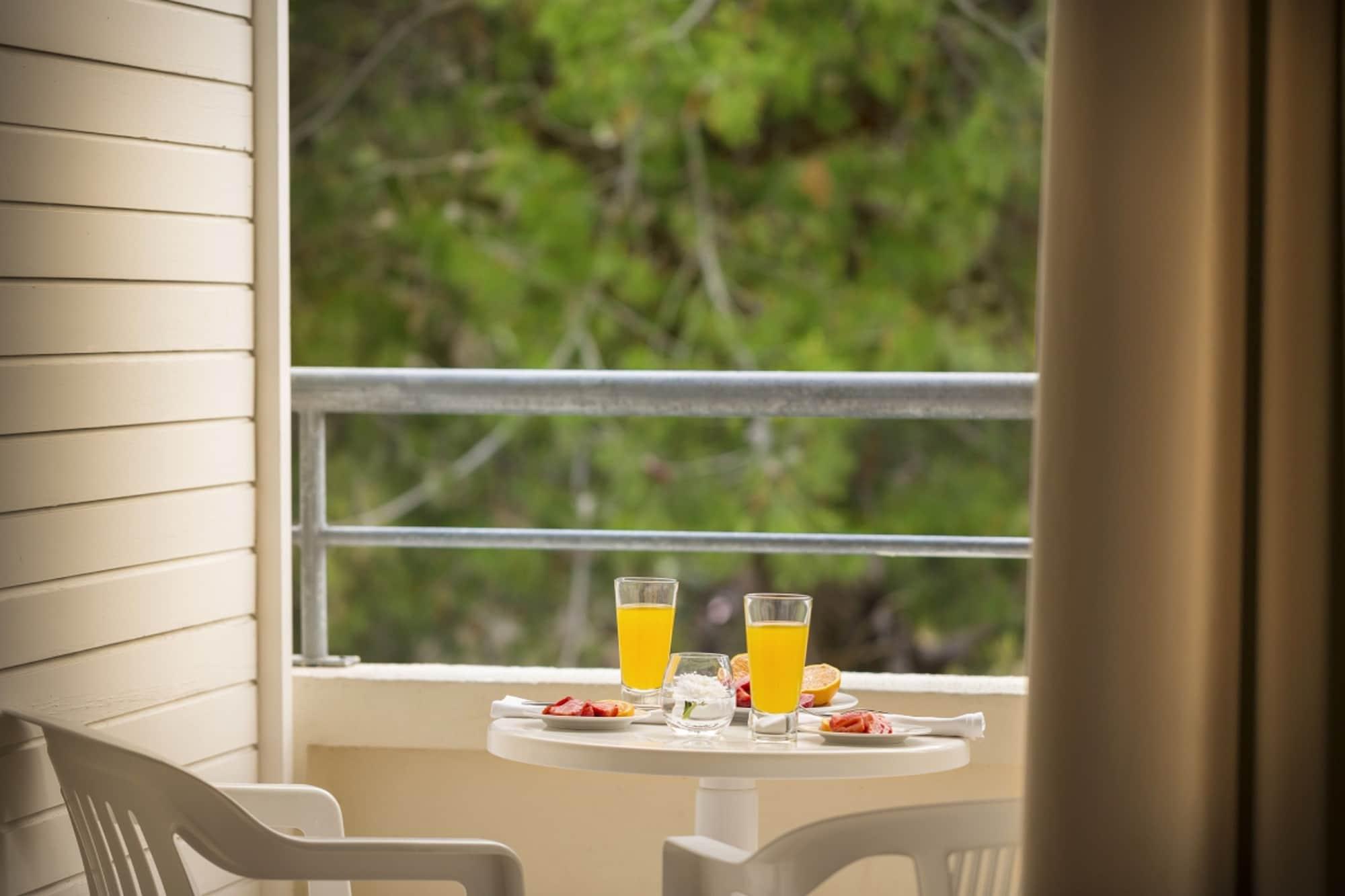 Sunny Rabac By Valamar Buitenkant foto